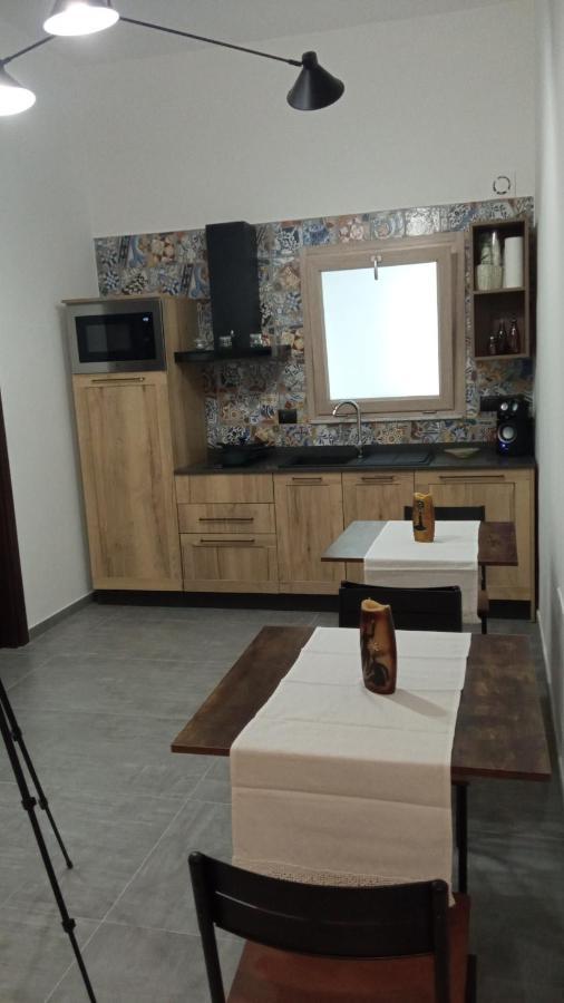 Maga Miro - Guest House Salerno Dış mekan fotoğraf