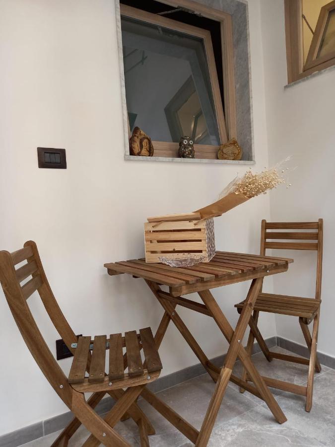 Maga Miro - Guest House Salerno Dış mekan fotoğraf