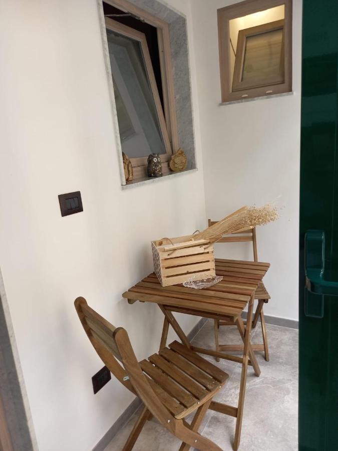 Maga Miro - Guest House Salerno Dış mekan fotoğraf
