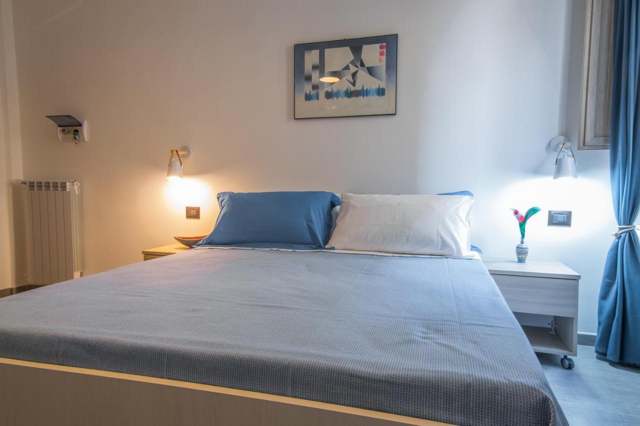 Maga Miro - Guest House Salerno Dış mekan fotoğraf