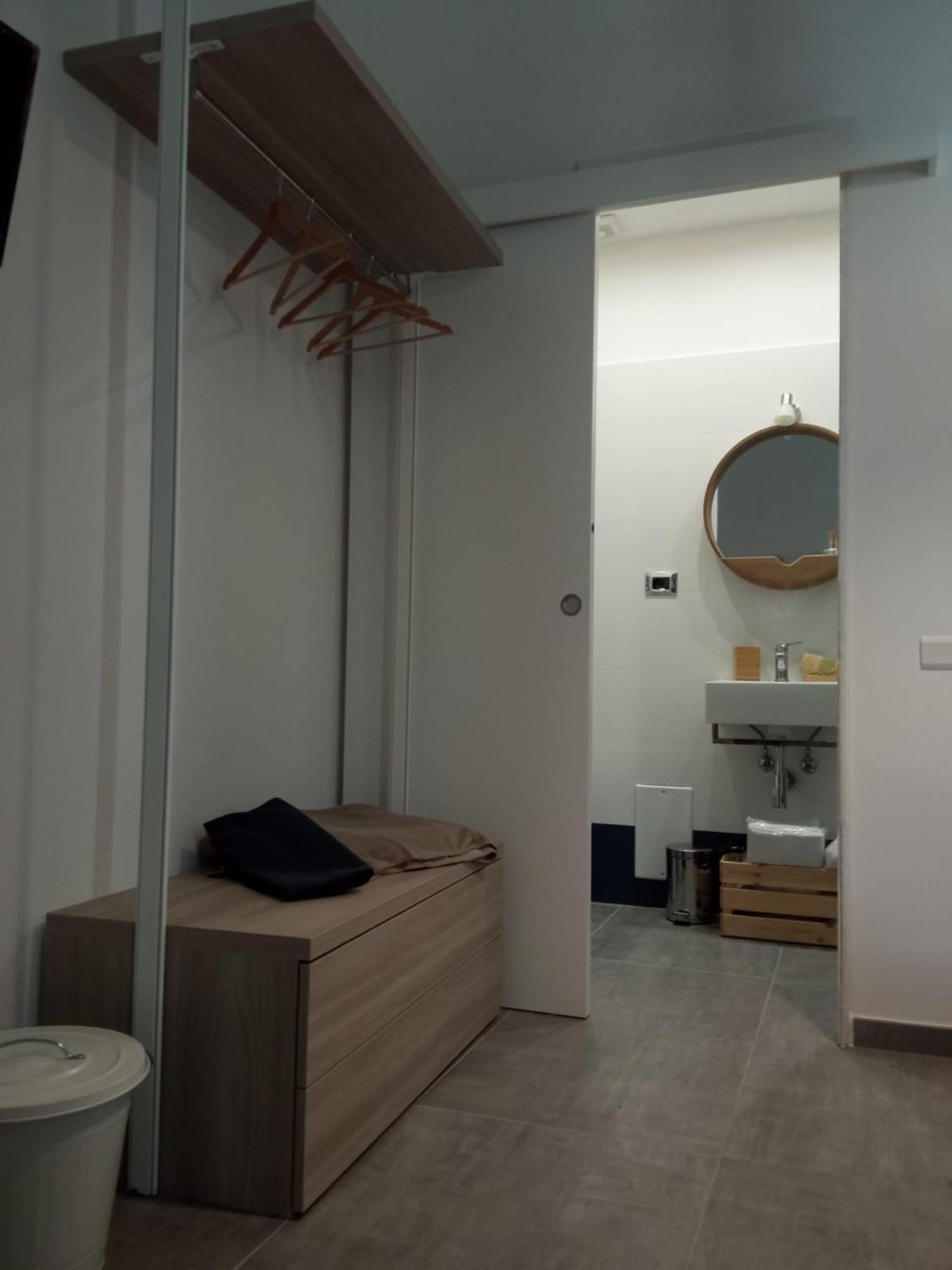 Maga Miro - Guest House Salerno Dış mekan fotoğraf